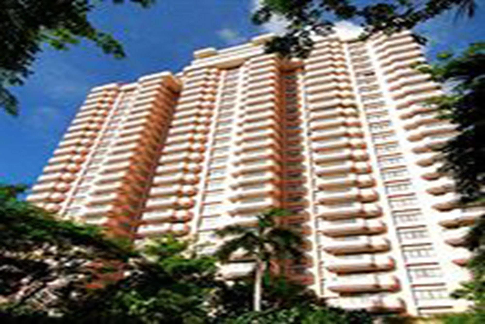 Pantip Suites Bangkok Luaran gambar